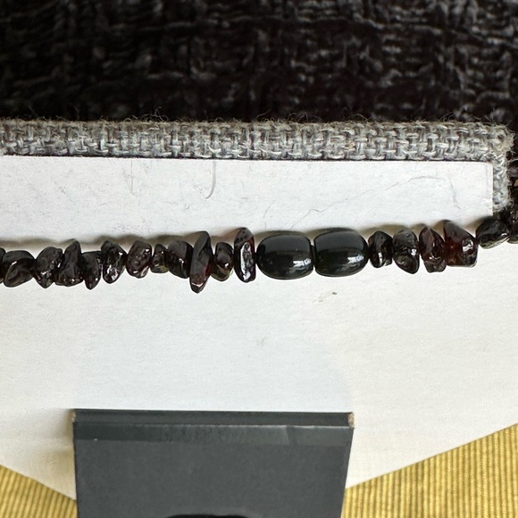 Amber Baltic Bib Hand knotted in Ombré browns, oranges, yellows pattern. 18”. - Picture 5 of 6